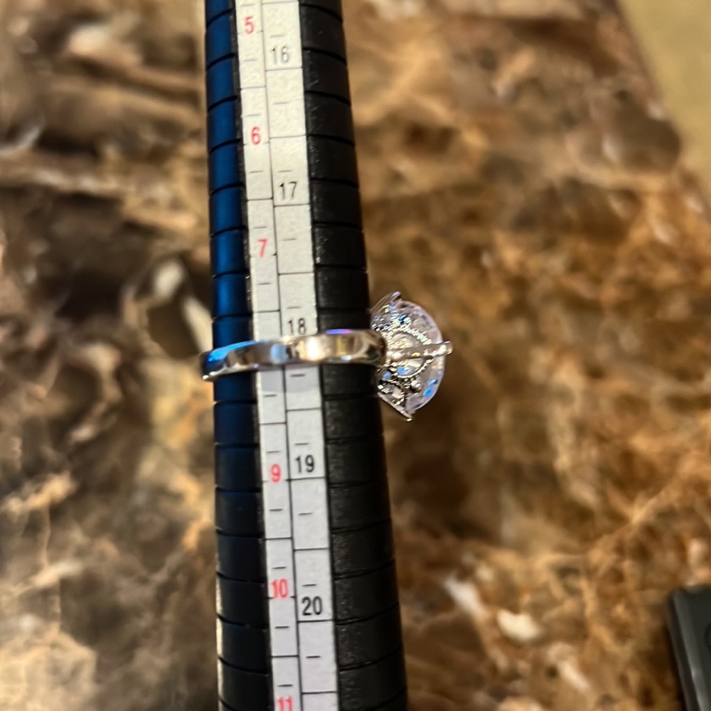 Solitaire Ring Round Large CZ stone Filigree Lacework on Box/Prongs Silver Plate - Picture 12 of 14